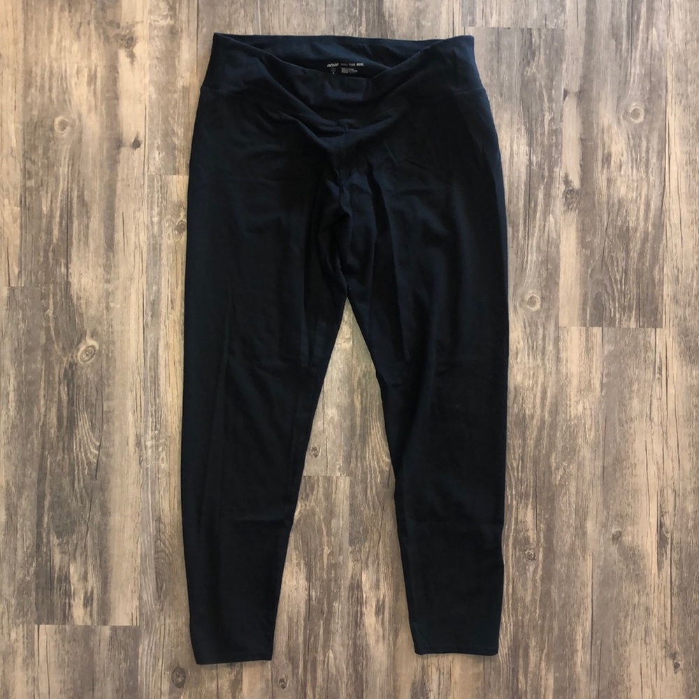 aeire leggings